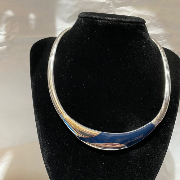 Vintage Y2K Silver Tone Serpentine Collar Omega Necklace Blue Enamel Panel - Picture 2 of 13
